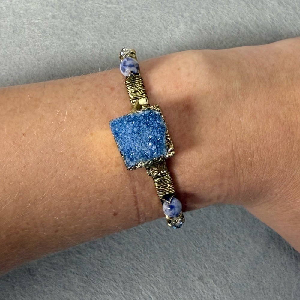 Bansri Women’s Blue Geode Cuff Bracelet Gold Tone Style BW0924 Party Indie Boho